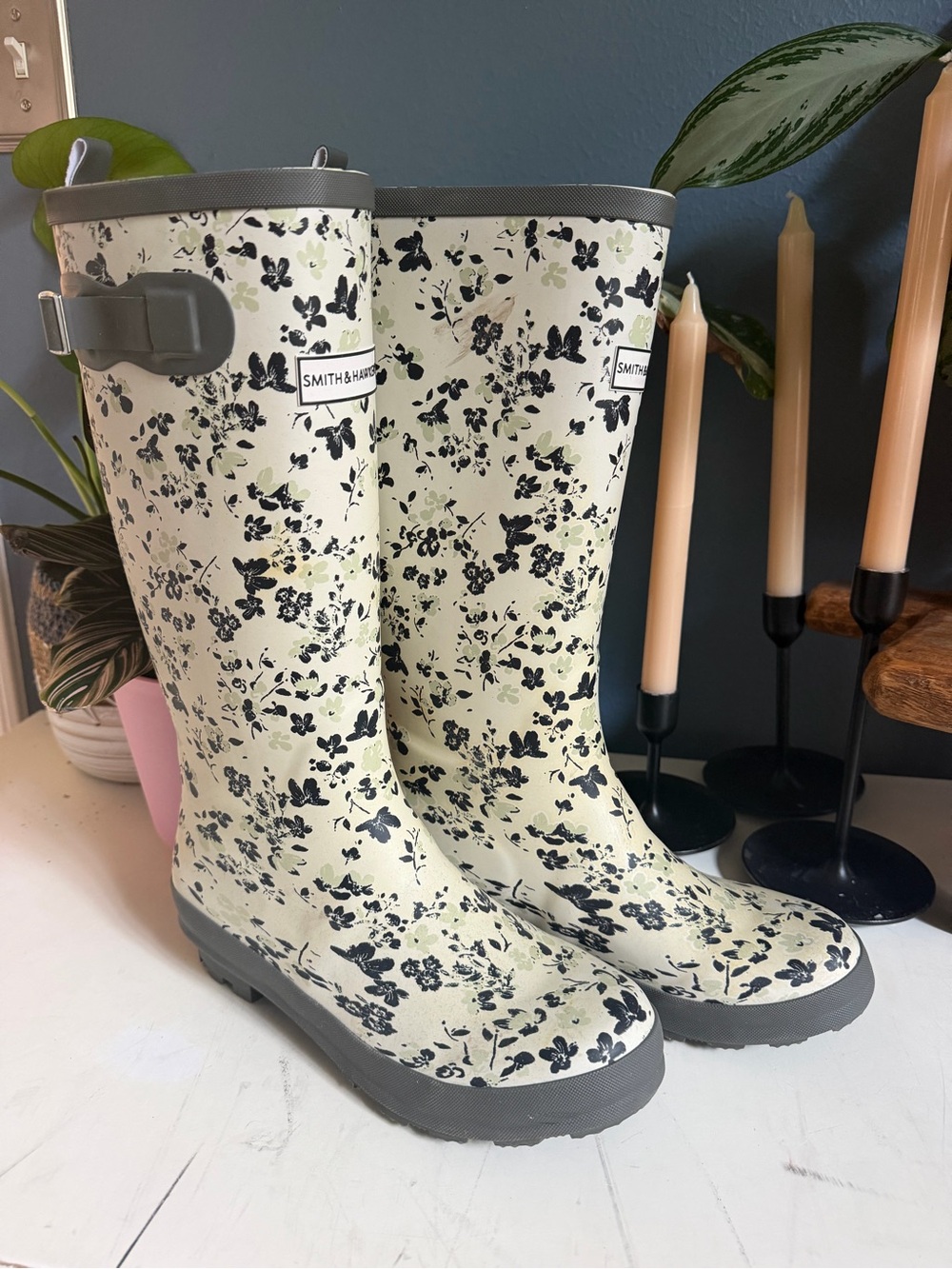 Smith & Hawken for Target Women's Cream Floral Rain Boots